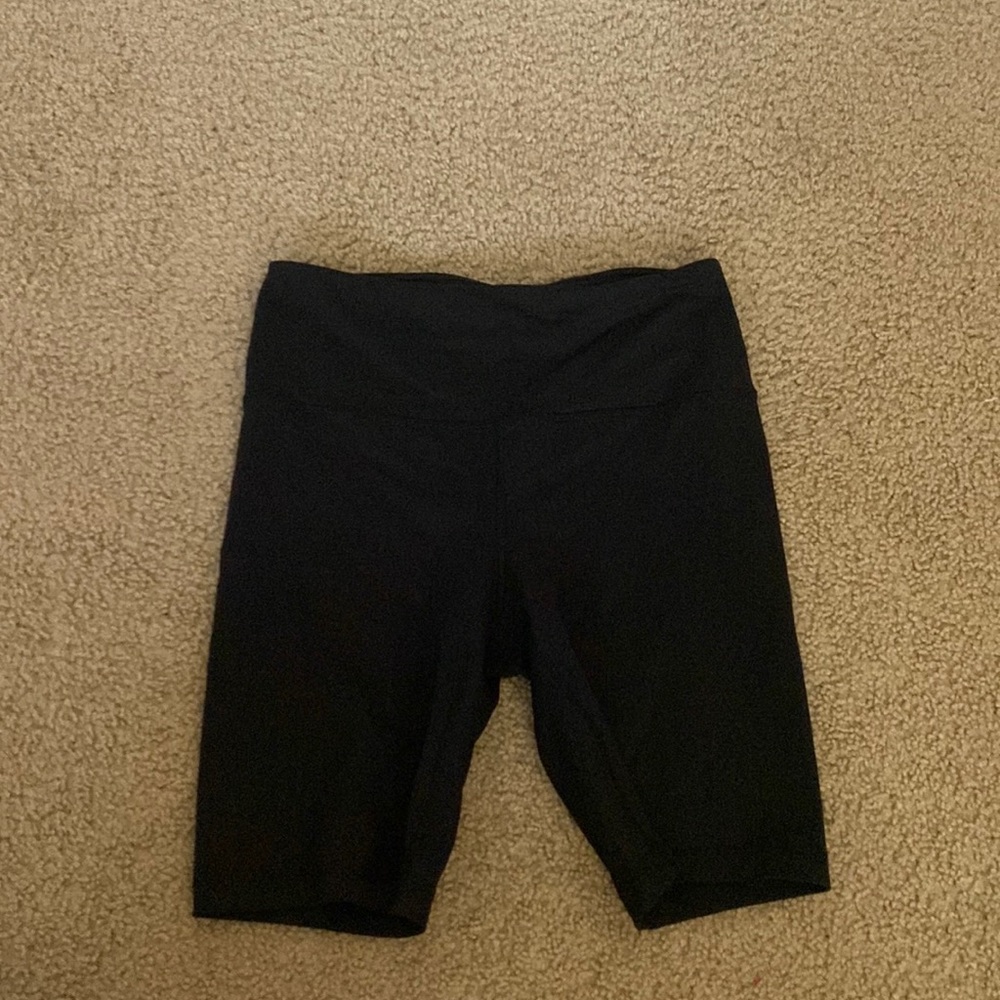 NWOT 90 DEGREE BLACK BIKER SHORTS